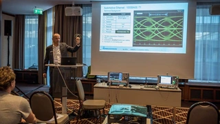 Im Workshop »1000BASE-T1 PHY Compliance Testing« zeigten Dr. Ernst Flemming und Dr. Nik Dimitrakopoulos von Rohde & Schwarz, wie man eine Testumgebung für 1000BASE-T1 PHY-Tests einrichtet.