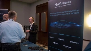 Die NAV Alliance wurde 2018 mit dem Ziel gegründet, Netzwerk-Technologien zu entwickeln, die die Automobilbranche bei der Entwicklung des automatisierten Fahrens unterstützen. Daniel Hopf, Continental, hat diese auf dem Automotive Ethernet Congress v