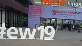 Auch im 17. Veranstaltungsjahr wuchs die embedded world deutlich: Sowohl in der Fläche (rund 8 % Plus) als auch bei der Ausstellerzahl (1100) erzielte sie laut Veranstalter neue Rekorde.