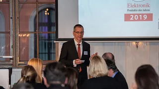 Elektronik-Chefredakteur Gerhard Stelzer eröffnet die Preisverleihung mit...