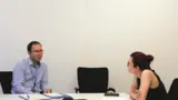 Cornelia Meier und Lukas Badura im Gespräch.
