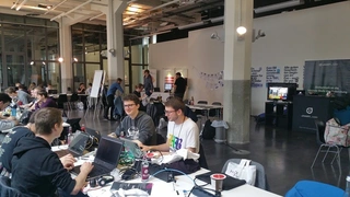 Nach dem Pitch ist vor dem Pitch, also schnell weiter programmieren.