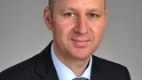 Jürgen Harpain Dipl. Physik Ing. hat im Fachbereich der physikalischen Technik studiert und ist heute im Hause Fischer Elektronik in Lüdenscheid als Entwicklungsleiter für die Produktbereiche Thermische Management, Gehäuse und 19“ Technik sowie Steck