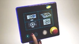Designstudie mit 2x2-Felder-Touchscreen, kapazitiven Tasten und Ambientlight