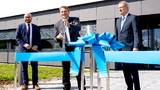 Feierliche Eröffnung des neuen Yamaichi-Werks in Frankfurt/Oder durch René Wilke, Oberbürgermeister der Stadt Frankfurt/Oder, Helge Puhlmann, European Präsident von Yamaichi Electronics und Hendrik Fischer, Staatssekretär im Ministerium für Wirtschaf