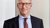 Ulrich Balbach, Geschäftsführer von Leuze: »2020 blieben die Mitarbeiterzahlen bei Leuze stabil. 2021 wird Leuze auch weiterhin massiv in neue Fachkräfte investieren.«