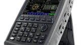 Handheld-Netzwerkanalysator »FieldFox« mit 26,5 GHz und transflektivem Display.