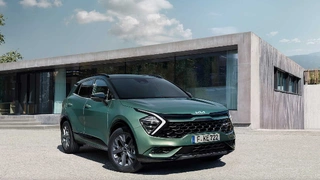 Auf der IAA Mobility in München stellt Kia ab dem 7. September eine spezielle Europaversion seines Kia Sportage vor. Erstmals ist nun auch eine Hybrid-Version erhältlich.