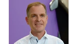 Dieter-Schroth von Merck.meint: "Forschungsbedarf gibt es bei der Dünnfilmverkapselung und Oberflächenbeschichtung"