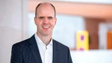 Michael-Heckmeier von Merck sagt: "Wir sehen faltbare Smartphone-Displays als einen ganz wichtigen Anwendungsfall "