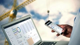 Mit der verwendeten LTE-Technologie lassen sich Daten von fast beliebigen Positionen mit geringen Latenzen in die Cloud übertragen, und der aktuelle Maschinenzustand ist jederzeit online verfügbar.