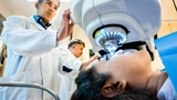Medizintechnik Implantate Hornhaut Schweinehaut Kollagen Protein Blindheit Blinde sehen