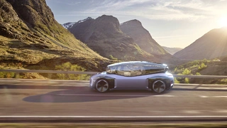 Bei dem vollelektrischen Innovation Experience Vehicle handelt es sich um einen autonom fahrenden Prototyp.