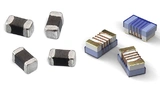 Die Multilayer-Ferrit-Bausteine WE-CBF HF (links) im Vergleich zu den gewickelten Keramik-Induktivitäten WE-KI SMT (rechts)