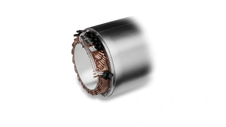 ZF entwickelt E-Motoren mit neuen Kühlkonzepten und neuer Wicklungstechnologie. Das Bild zeigt den Stator mit der neuen Wicklung.