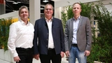 Links Thomas Hopfner, Product Manager Licensing & Interfaces bei MVTec; in der Mitte Andreas Waldl, Product Manager Integrated Machine Vision bei B&R, rechts Jan-Friso Blacquiere, General Manager Europe bei Hailo.