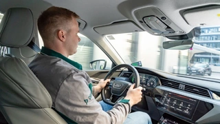 Grundlage ist die Messung von Batteriekenndaten während einer sehr kurzen Testfahrt.