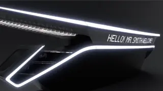 Das System kann seinen Fahrer am Display begrüßen, aber auch Akkustand oder Statusmeldungen anzeigen.