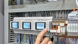Die Energiemessgeräte der Produktfamilie EMpro EEM von Phoenix Contact werden mithilfe der Smart Production Library integriert, und die gemessenen Energie- und Leistungsdaten lassen sich zentral in der Cloud speichern
