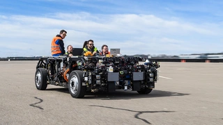 Erste Testfahrten auf dem U-Shift-Driveboard.