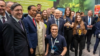 Azubis planen den Messeauftritt