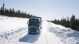 Helena Alsiö, Vice President Powertrain Product Management bei Volvo Trucks, zeigt sich überaus zufrieden mit den bisherigen Testergebnissen.