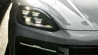 Das digitale Scheinwerfersystem SSL | HD ist erstmals im neuen Porsche Cayenne erhältlich.