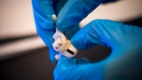 Medizintechnik Sensorik Gedruckte Elektronik Kopfhörer Ohrhöhrer Gehirn Messen Vitaldaten Parkinson Neurolink