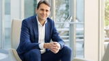 Christophe Fouquet tritt als neuer CEO von ASML die Nachfolge von Peter Wennink und Martin van den Brink an.