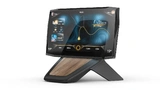 Das Crytal Center Display ist in einer Zusammenarbeit zwischen Continental und Swarovski Mobility entstanden.