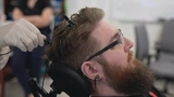Neurotech Neuralink Medizintechnik BCI Gehirn-Schnittstelle Lähmung Depression Demenz