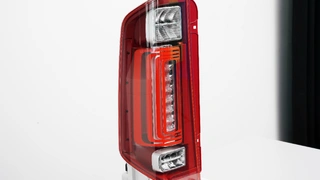 Eine individuelle Lichtsignatur im Schlusslicht bringt die Markenidentität auf die Straße.