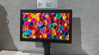 QD-LED-Display mit gedruckten Quantum-Dots-LEDs von Samsung.