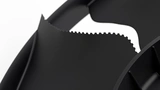 Das Design der Lüfterblätter wurde Eulenschwingen und -federn nachempfunden.