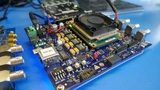 Die modulare hema-Embedded-Vision-Plattform kann mit einem SoM oder mehreren SoMs konfiguriert werden – und so auch FPGA- und GPU-Module kombinieren.