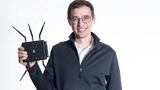 Das Bild zeigt den Geschäftsführer von Fünfeinhalb Funksysteme, Dr. Lucas Scheuvens