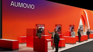Premiere für Aumovio auf der IAA Mobility. Zu finden ist der Messestand in Halle B1, Stand B01.