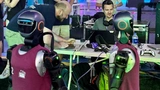 Das Team der HTWK Robots bei den Spielen in China. Die neuen Booster-Roboter der HTWK Leipzig holten sich im Sommer den WM-Titel in Brasilien und den Vizetitel in Peking.